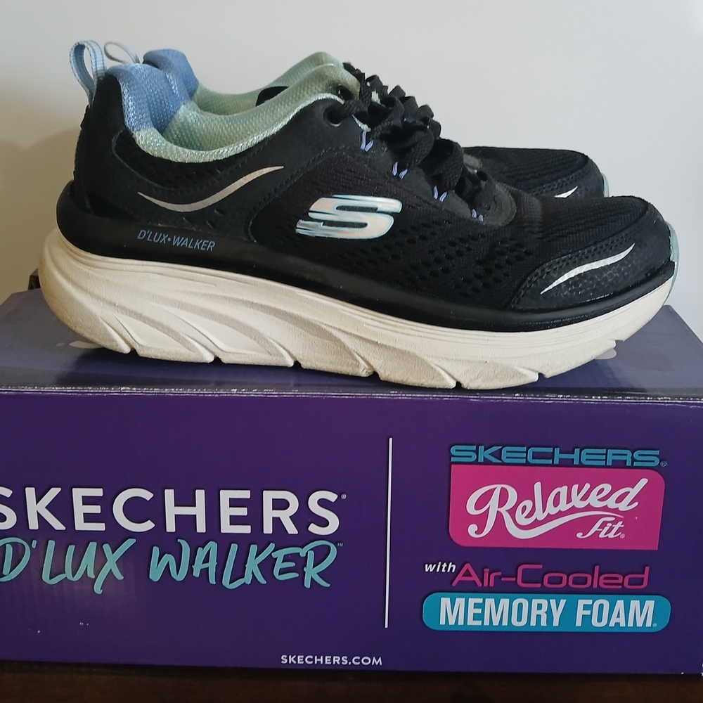 Skechers D'LUX Walker Infinite Motion Black Blue Sneakers Womens Size 6